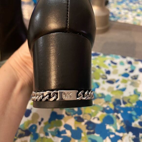 New Michael Kors black leather boots size 7.5 - Picture 2 of 9